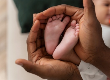 Segurada consegue prorrogação do salário-maternidade em virtude de internação do bebê após parto prematuro