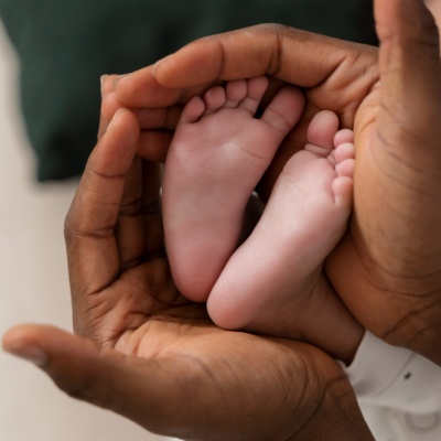 Segurada consegue prorrogação do salário-maternidade em virtude de internação do bebê após parto prematuro