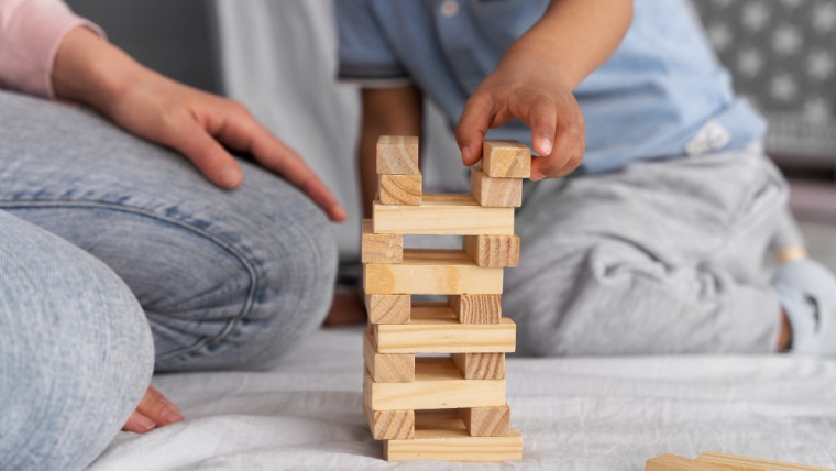 TRF-1 autoriza mãe a sacar FGTS para tratamento de filho autista