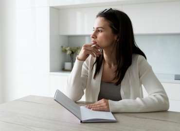 Mulher garante benefício previdenciário em decorrência de afastamento do trabalho em razão de violência doméstica