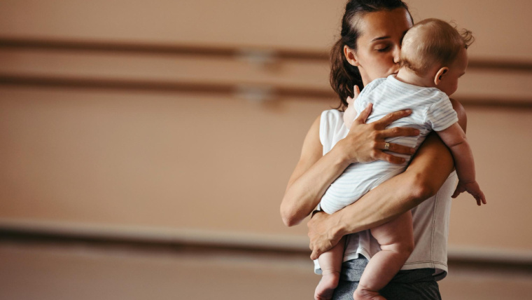 STF iguala licença-maternidade de mãe adotante e biológica